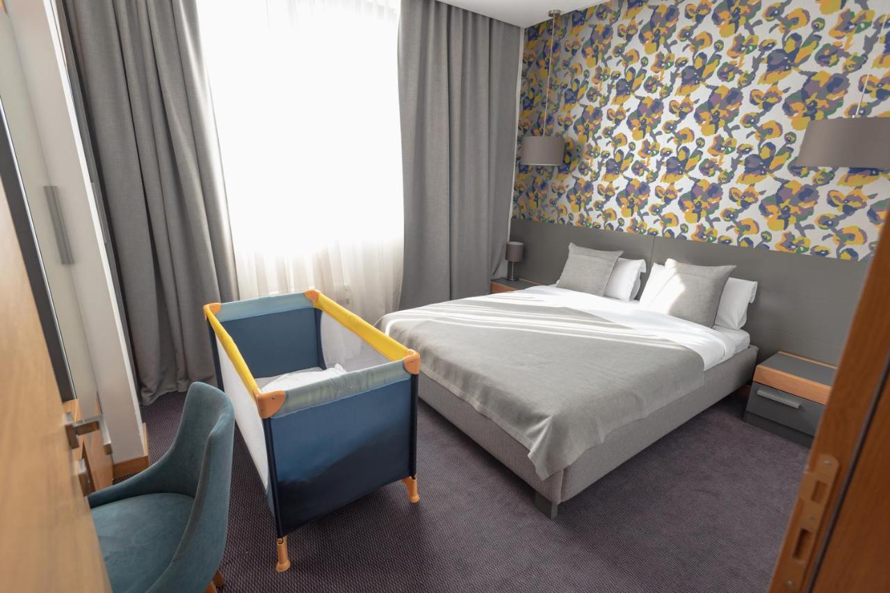 Hotel Stobex Лозница Екстер'єр фото