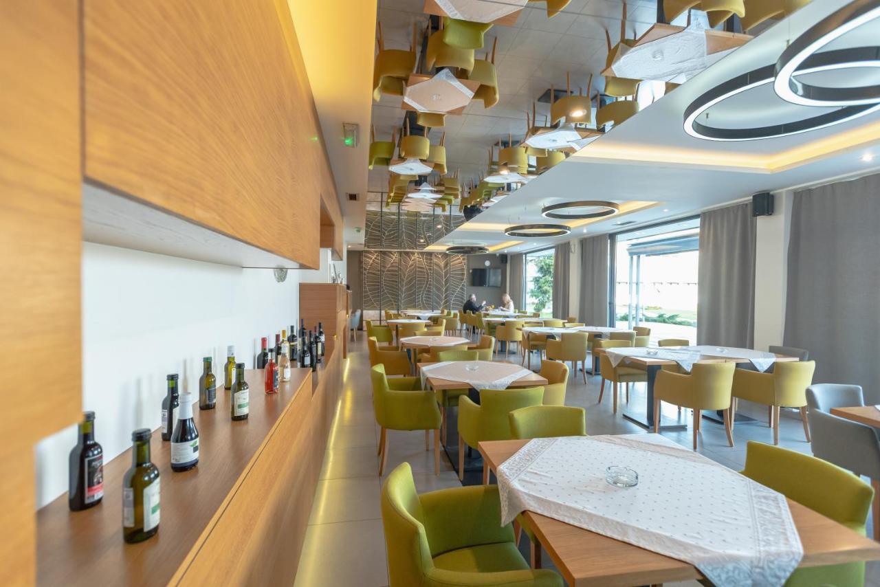 Hotel Stobex Лозница Екстер'єр фото