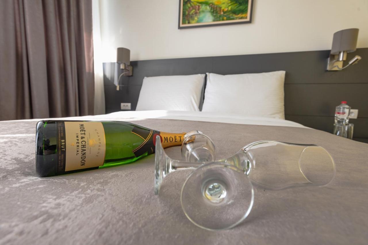 Hotel Stobex Лозница Екстер'єр фото