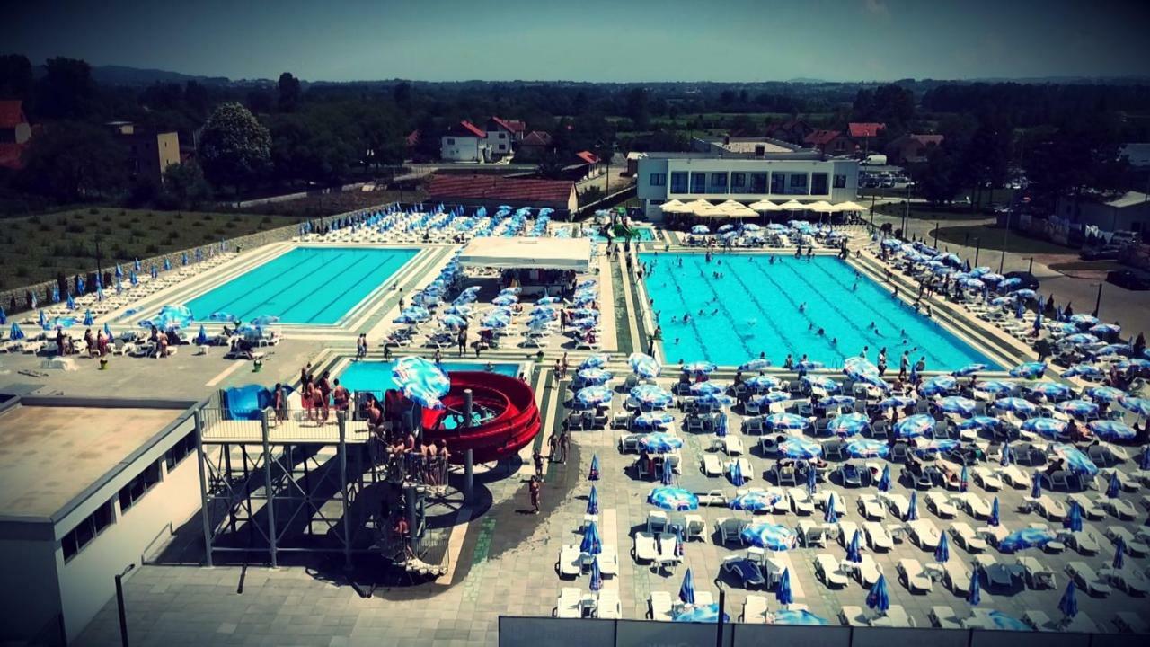 Hotel Stobex Лозница Екстер'єр фото